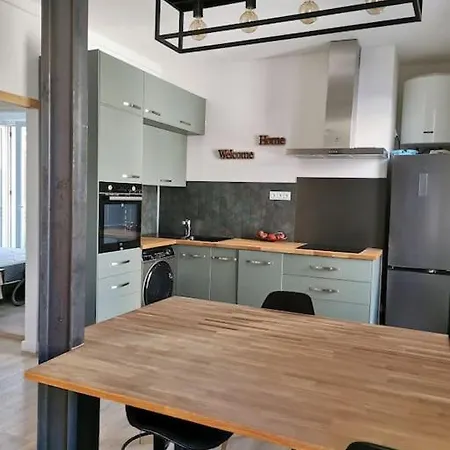 Tres Bel Au Calme Entre Gare Et Centre Apartament *